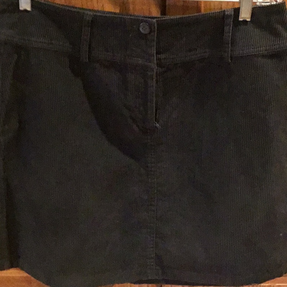 B Moss front zip and button corduroy skirt.